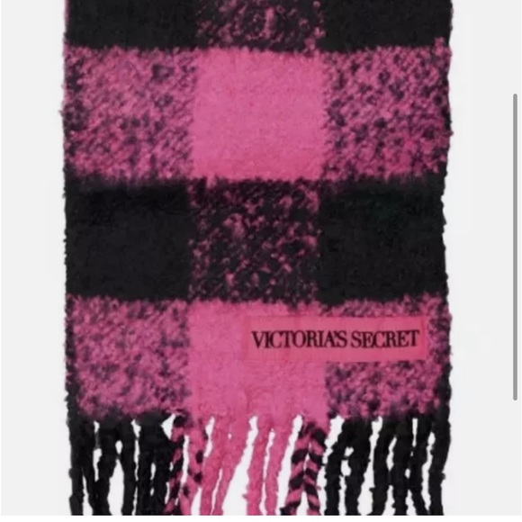 NWT Victoria's Secret Winter Angel Collection Warm Cozy Buffalo Plaid Scarf - Picture 7 of 7